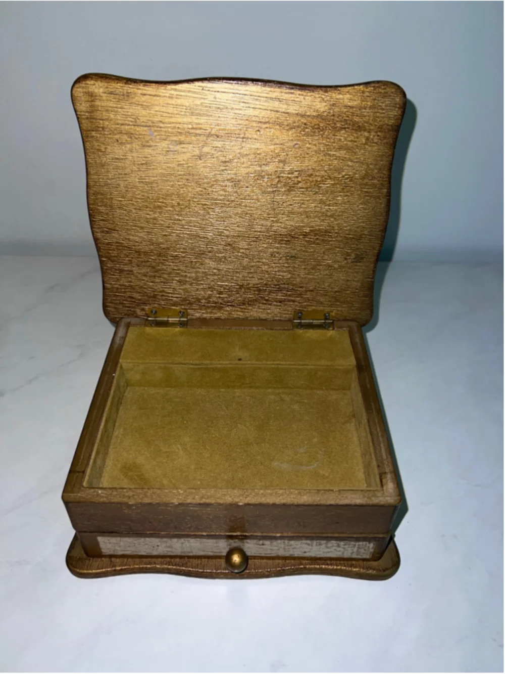 Romantic Vintage Jewelry Box with Portrait Lid Gothic